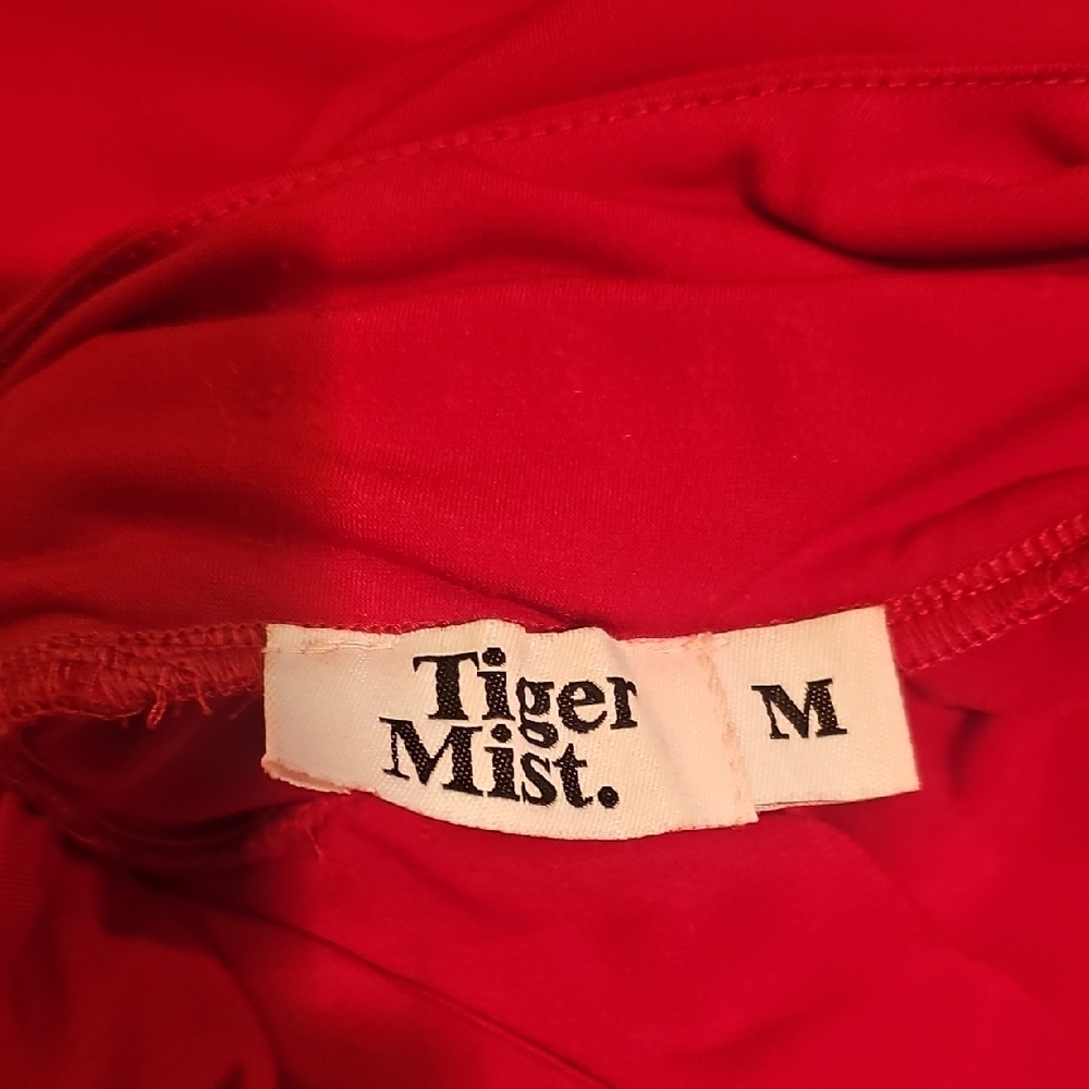 Tiger Mist Vibrant Red Garment - Picture 4 of 13
